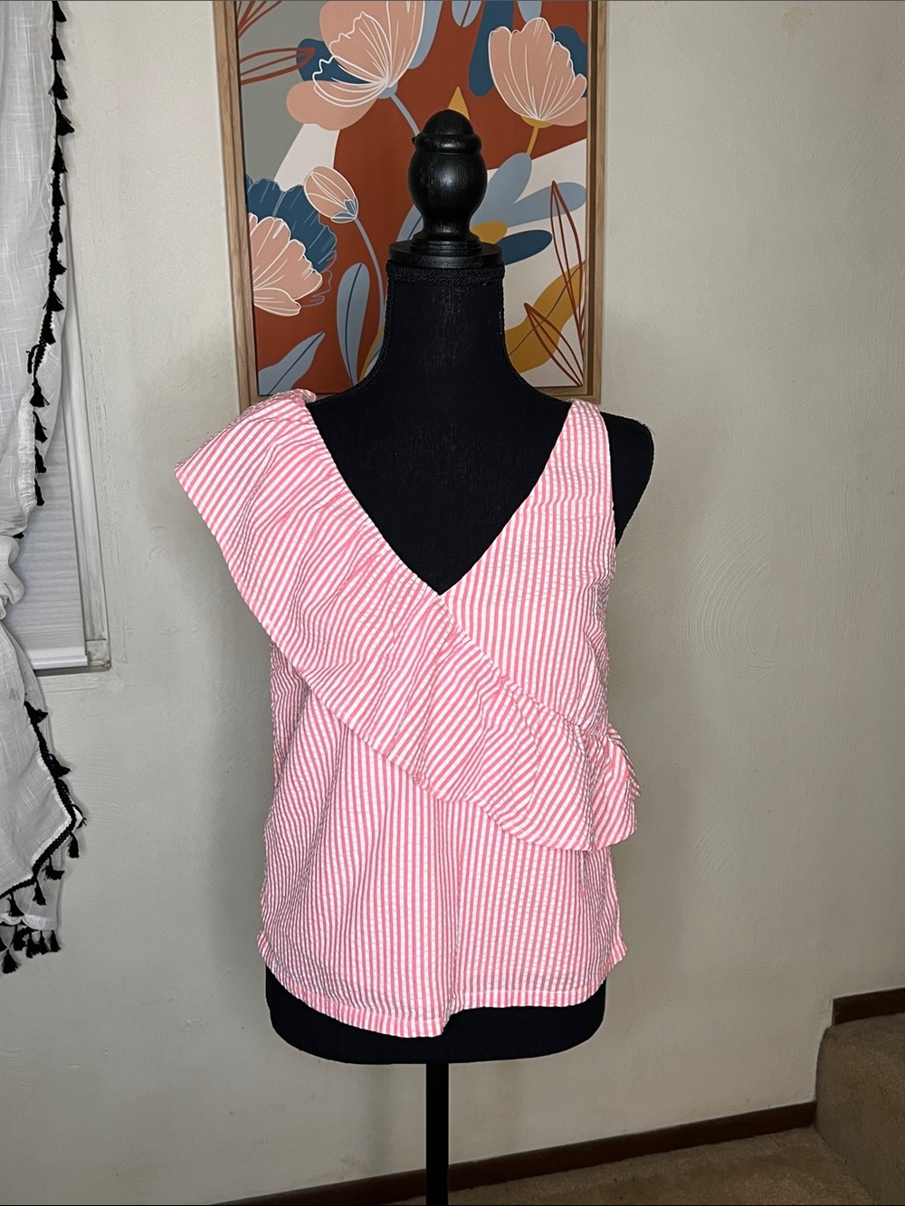 Vineyard Vines Seersucker Ruffle V-Neck Sleeveless Top